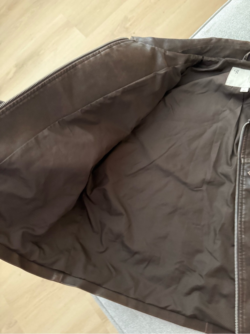 Leather Jacket - Picture 4 of 7